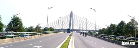 cầu vượt - Ảnh 2.
