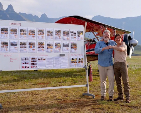 Nam MC bị chỉ trích vì đăng ảnh nhạy cảm giữa thảm kịch rơi máy bay Ấn Độ - Ảnh 8. rơi máy bay Ấn Độ - Ảnh 7.