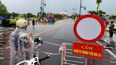 MƯA LŨ - Ảnh 8.