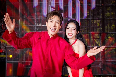 Anh Tú được 'em xinh say hi' LyLy giúp sáng tác ca khúc về Bác Hồ - Ảnh 4. Anh Tú - Ảnh 3.