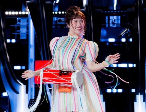 Phương Mỹ Chi thua đậm tại Sing! Asia, khán giả nghi ngờ có thiên vị - Ảnh 1.