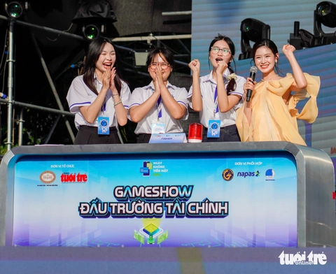 Đội FinHer Trường đại học Kinh tế - Luật chiến thắng game show Đấu trường tài chính - Ảnh 2. Đấu trường tài chính - Ảnh 2.