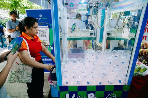 Phó thủ tướng Hồ Đức Phớc trải nghiệm không gian số Co.op Online - Ảnh 3.