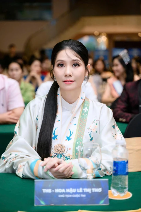 Hoa hậu quốc dân Việt Nam xử lý mạnh tay với hoa hậu quảng cáo sai sự thật - Ảnh 3. Hoa hậu quốc dân - Ảnh 3.