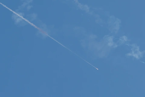 Xung đột Israel - Iran: Còi báo động không kích đang vang lên khắp Israel - Ảnh 3. Iran - Ảnh 2.