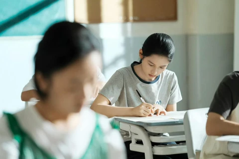 Hoán vũ của Trương Tịnh Nghi gây sốt giữa lúc phim trinh thám bị lạnh nhạt - Ảnh 5.