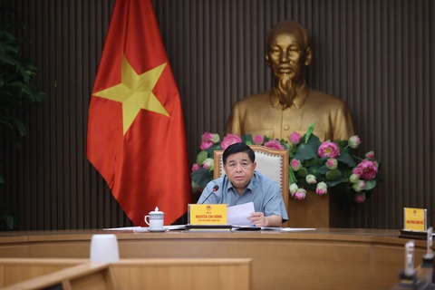 Phó thủ tướng: Nhiều dịch vụ công trực tuyến vẫn yêu cầu người dân nộp lại giấy tờ - Ảnh 1.