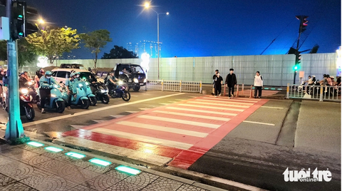 đèn cảnh báo - Ảnh 1.