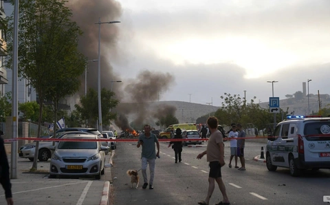 Iran phóng loạt tên lửa mới; Israel thủ tiêu 10 nhà khoa học hạt nhân Iran bằng 'vũ khí đặc biệt' - Ảnh 2. Israel - Ảnh 4.