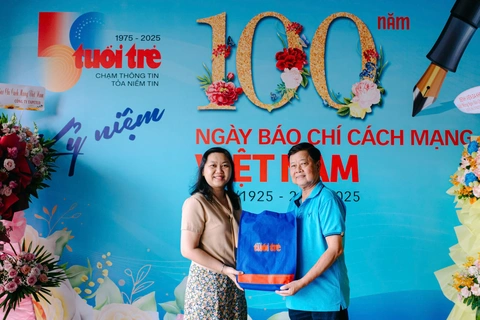 Nhạc sĩ Nguyễn Văn Hiên tặng ca khúc ‘Tuổi Trẻ - Vì một thế giới mới’ cho báo Tuổi Trẻ - Ảnh 3. Tuổi Trẻ - Ảnh 3.