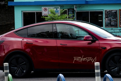 Tesla ra mắt Robotaxi: Canh bạc tỉ đô của tỉ phú Musk - Ảnh 1.