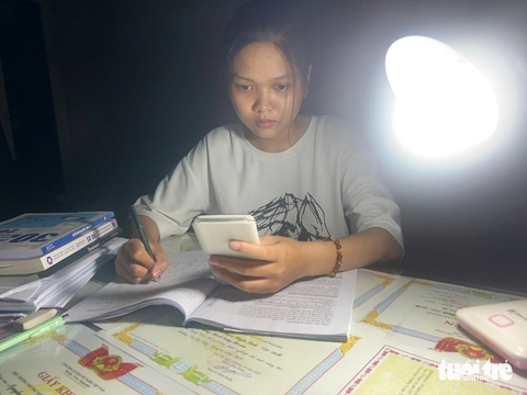 Tự mở cánh cửa đời mình trước kỳ thi tốt nghiệp THPT - Ảnh 1.
