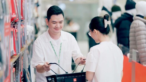 Uniqlo - Ảnh 1.