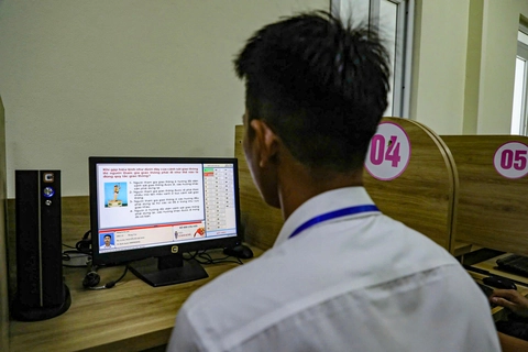 Ngày đầu Công an Hà Nội sát hạch cấp giấy phép lái xe ô tô, có học viên đạt 100 điểm - Ảnh 6.