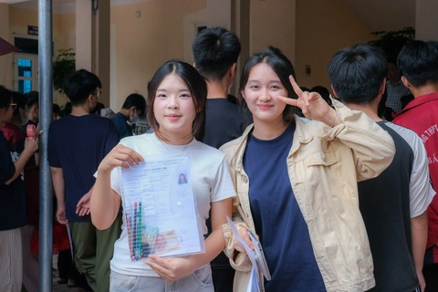 Hôm nay 27-6, thí sinh thi môn lựa chọn và bài thi tổ hợp, nhiều điều cần lưu ý - Ảnh 1. thi tốt nghiệp - Ảnh 1.
