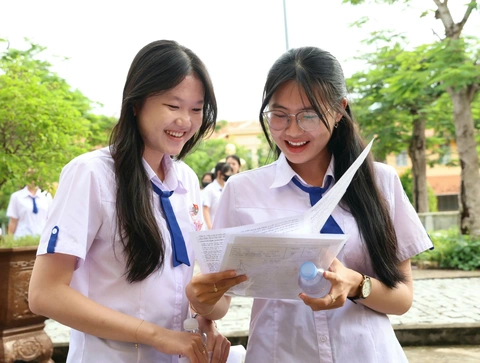 Thí sinh nói bị 'ngộp' với đề thi toán, giáo viên nhận xét đề hay - Ảnh 6. đề thi toán - Ảnh 6.
