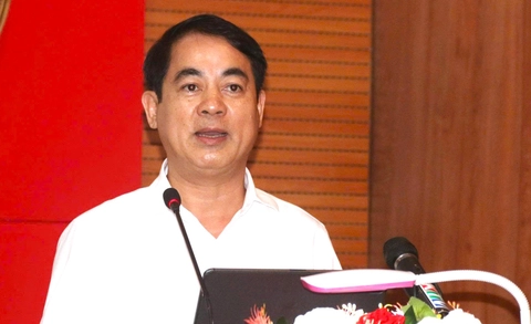 Bí thư Tỉnh ủy Khánh Hòa: Công lưu trữ tài liệu, hồ sơ phải cẩn trọng, không để thất lạc - Ảnh 1. Khánh Hòa - Ảnh 1.