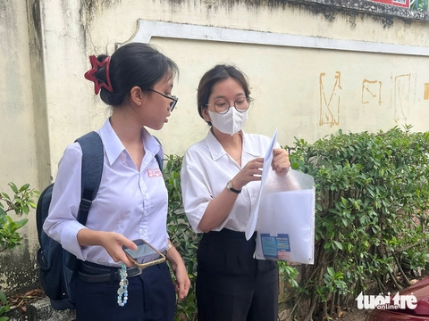 Thí sinh nói bị 'ngộp' với đề thi toán - Ảnh 9. đề thi toán - Ảnh 15.