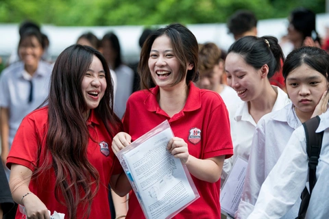 Thí sinh nói bị 'ngộp' với đề thi toán, giáo viên nhận xét đề hay - Ảnh 1. đề thi toán - Ảnh 1.