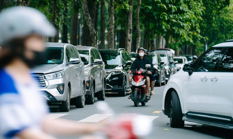 chỗ đậu xe - Ảnh 1.