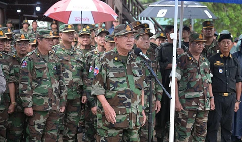 Ông Hun Sen: 'Tôi là người quyền lực thứ hai Campuchia, chỉ sau quốc vương' - Ảnh 1. ông Hun Sen - Ảnh 1.