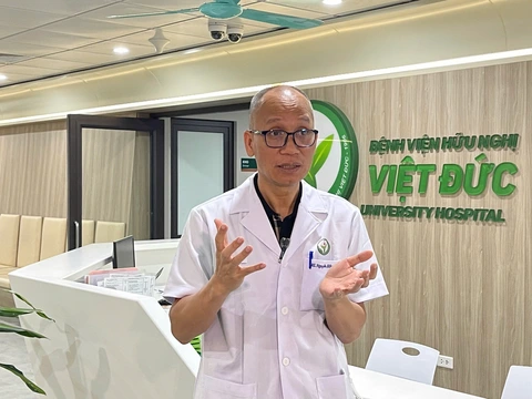 Phát hiện cơ sở thẩm mỹ chui mạo danh bác sĩ, thực hiện nhiều dịch vụ nguy hiểm - Ảnh 2.