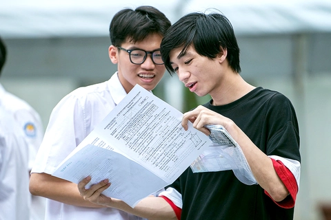 Đề toán thi tốt nghiệp THPT năm nay quá khó? - Ảnh 1.