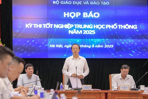 Họp báo, Bộ Giáo dục thông tin về kỳ thi tốt nghiệp THPT 2025 - Ảnh 1. thi tốt nghiệp - Ảnh 1.