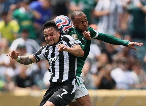 Đánh bại Botafogo, Palmeiras giành vé đầu tiên vào tứ kết FIFA Club World Cup 2025 - Ảnh 2.
