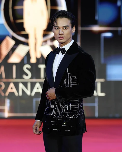 Minh Khắc dừng chân ở top 10 Nam vương Siêu quốc gia Mister Supranational 2025 - Ảnh 2. Mister Supranational - Ảnh 4.