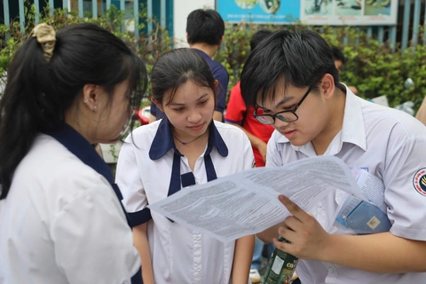 đề thi - Ảnh 1.