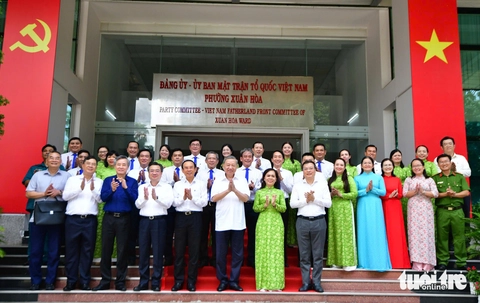 Tổng Bí thư Tô Lâm khảo sát phường mới tại TP.HCM: 'Hàng lối đã rất ngay ngắn, đội ngũ rất chỉnh tề' - Ảnh 3.