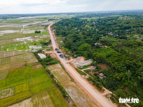 Gia hạn thêm một năm, đường tránh Đông Hà 400 tỉ vẫn nguy cơ trễ tiến độ- Ảnh 5. Gia hạn thêm một năm, đường tránh Đông Hà 400 tỉ vẫn nguy cơ trễ tiến độ- Ảnh 5.
