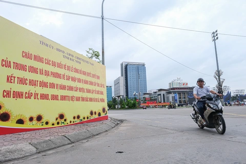 Trụ sở phường xã 'thay áo' mới, người dân hứng khởi chờ thời khắc lịch sử - Ảnh 4. bắc ninh - Ảnh 4.