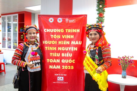Người phụ nữ vùng cao: Từ gieo chữ đến gieo hy vọng bằng giọt máu hồng - Ảnh 1. hiến máu - Ảnh 1.