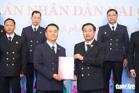 Bổ nhiệm 19 chánh án và 96 phó chánh án tòa án khu vực tại TP.HCM - Ảnh 3. Bổ nhiệm 19 chánh án và 96 phó chánh án tòa án khu vực tại TP.HCM - Ảnh 3.