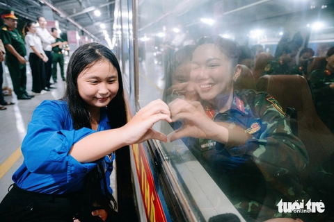 Các lực lượng quân đội di chuyển ra Hà Nội tập luyện mừng 80 năm Quốc khánh - Ảnh 12.
