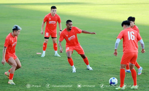 Hàng công 'tịt ngòi', tuyển Việt Nam thắng U22 nhờ hàng tiền vệ - Ảnh 2.