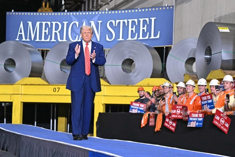 Ông Trump 'dội bom thuế' lên thép, nhôm - Ảnh 1. ông Trump - Ảnh 1.