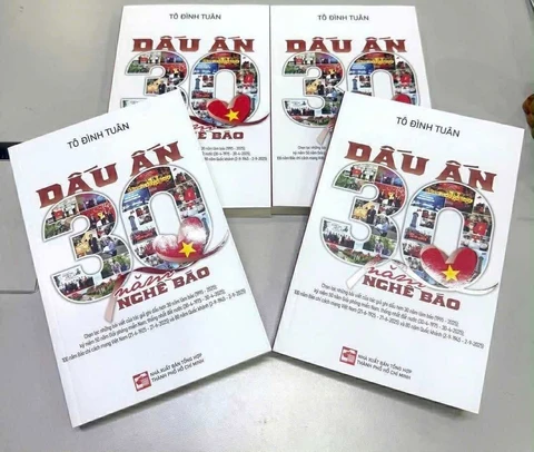 Dưới đáy hồ - Ảnh 5.
