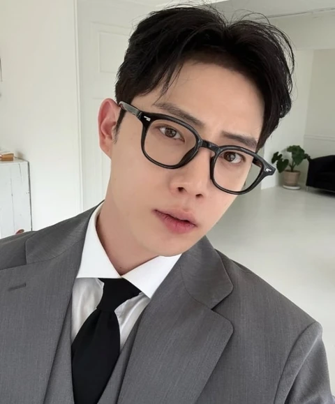 Jack phủ nhận đạo nhạc của ca sĩ Trung Quốc; Á hậu 3 Miss Grand International 2024 trả vương miện - Ảnh 5. Jack - Ảnh 5.