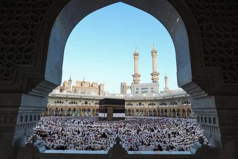 Hành hương về Mecca năm 2025: cấm trẻ em và kiểm soát nghiêm ngặt hơn - Ảnh 1. Mecca - Ảnh 1.