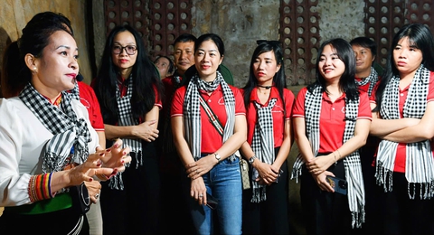 Tìm về cội nguồn cùng nhiếp ảnh gia Trần Thế Phong - Ảnh 7. Cội rễ, hào khí anh hùng, đất nước, dân tộc qua những bức ảnh của Trần Thế Phong - Ảnh 7.