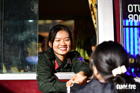 cảnh vệ - Ảnh 2.