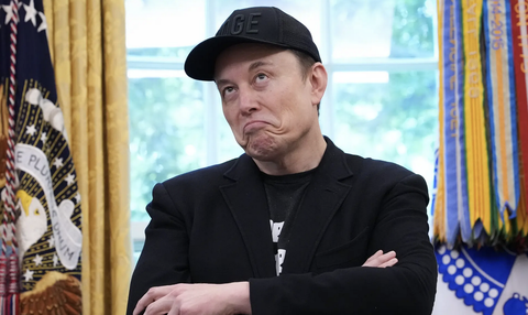 Tình cũ của Elon Musk nhắn Tổng thống Trump 'chạy ngay đi' - Ảnh 2.