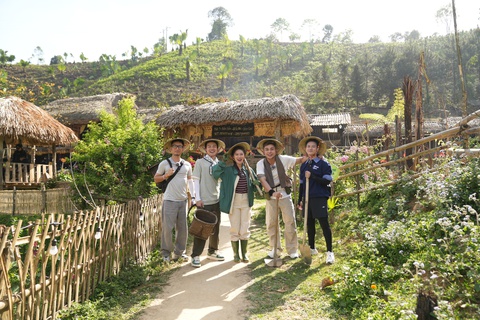 Gia đình Haha - Ảnh 1.