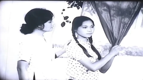 Truyện cổ tích cho tuổi 17: Đạo diễn cấm khóc khi diễn viên diễn nỗi đau tột cùng - Ảnh 5. Truyện cổ tích cho tuổi 17 - Ảnh 4.