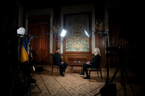 Ông Zelensky hé lộ về chiến dịch Mạng nhện, nói ông Trump không hiểu được nỗi đau xung đột - Ảnh 1. Zelensky - Ảnh 1.