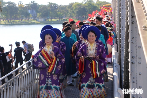 NAM PHƯƠNG HOÀNG HẬU - Ảnh 4.