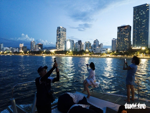 Ngắm vịnh Nha Trang từ du thuyền - Ảnh 7. du thuyền - Ảnh 7.